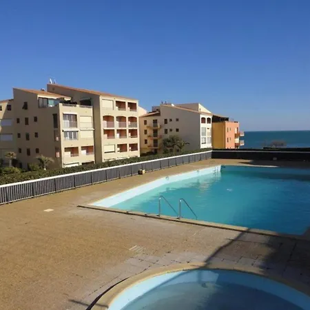 Climatise Avec Parking A 20m De La * Agde