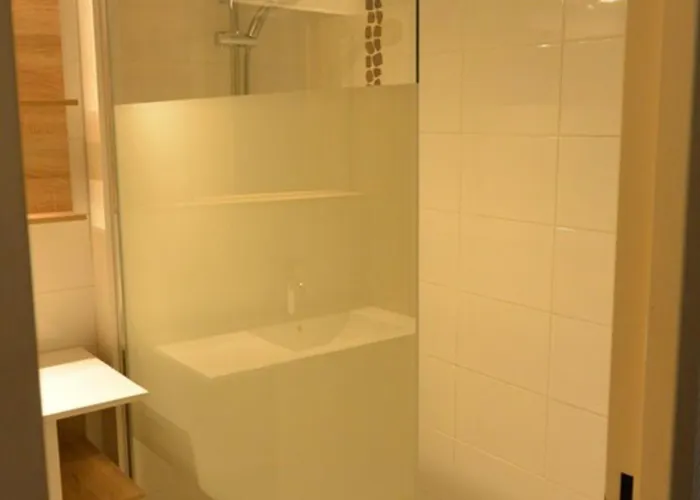 Appartamento Climatisé Avec Piscine Et Parking à 20m De La - Fr-1-607-75